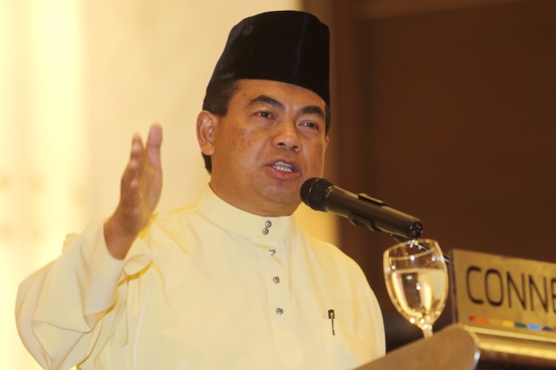 Datuk Abdul Aziz Kaprawi opens Lembah Pantai Umno Division delegates meetings at Grand Ballroom Nexus,Bangsar South City. u00e2u20acu201d Picture by Choo Choy May