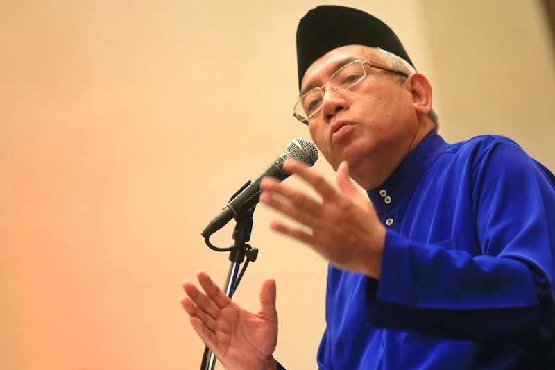 Education Minister Datuk Seri Mahdzir Khalid opens Kepong Umno delegates' meeting, August 23, 2015. u00e2u20acu201d Picture by Saw Siow Feng