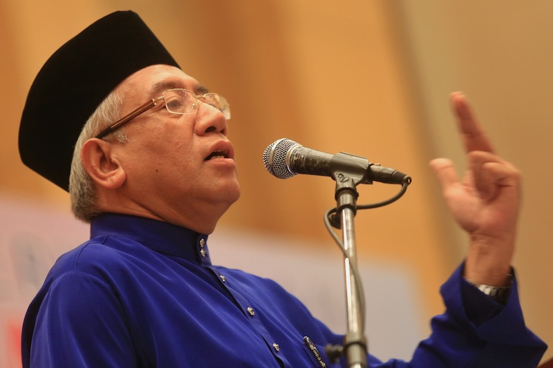 Education Minister Datuk Seri Mahdzir Khalid opens Kepong Umno delegates' meeting, August 23, 2015. u00e2u20acu201d Picture by Saw Siow Feng