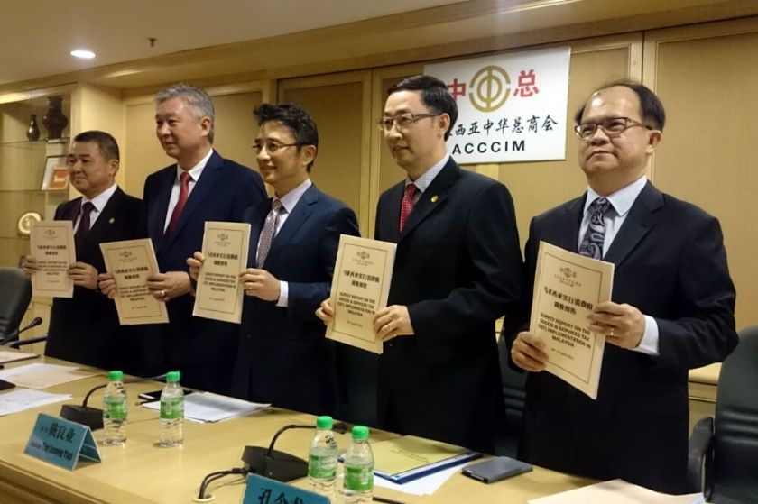 The Associated Chinese Chambers of Commerce and Industry of Malaysia (ACCCIM) unveils findings of a GST survey at Wisma Chinese Chamber, August 24, 2015. u00e2u20acu201d Picture by Zurairi AR