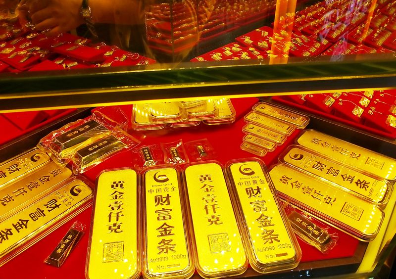 Gold bars are seen at a gold store in Yichang, Hubei province, China, July 28, 2015. u00e2u20acu201d Reuters pic