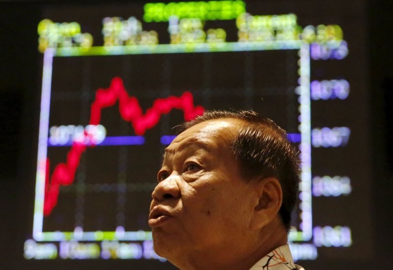 An investor monitors share market prices in Kuala Lumpur, Malaysia. Picture released August 29, 2015. u00e2u20acu2022 Reuters pic
