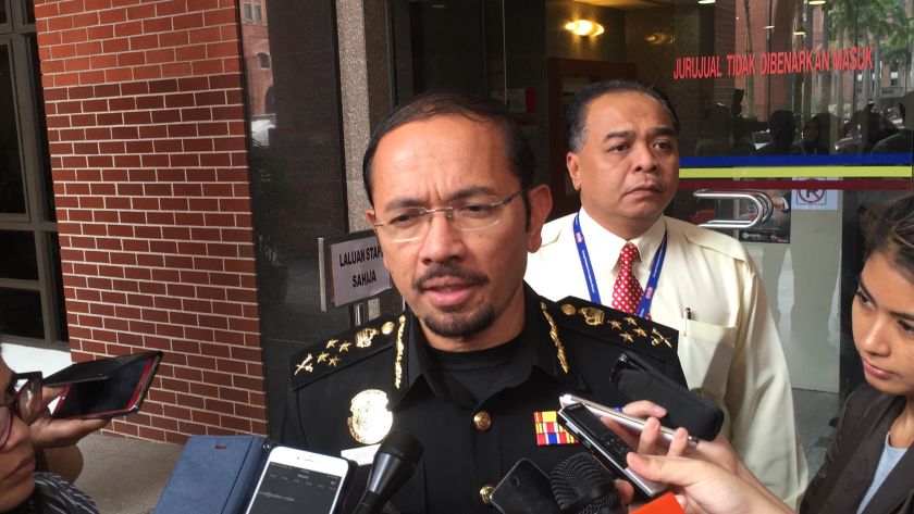 MACC deputy chief commissioner (prevention) Datuk Mustafar Ali speaks to reporters outside the agency headquarters, August 10, 2015. u00e2u20acu201d Picture by Kamles Kumar
