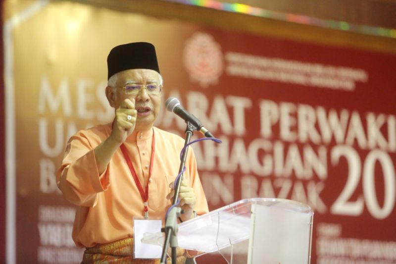 Prime Minister Datuk Seri Najib Razak speaking at the Bandar Tun Razak Umno division meeting, August 8, 2015. u00e2u20acu2022 Picture by Choo Choy May 
