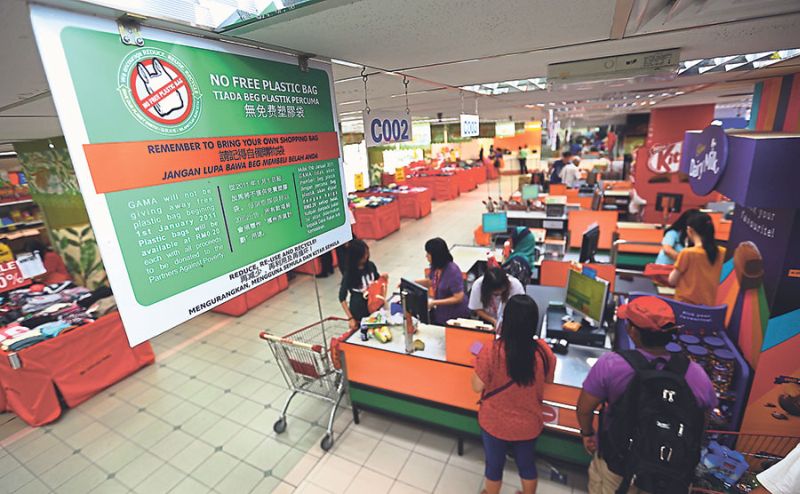 Consumer groups say awareness on the potential harm from plastic bags is much higher in other countries. u00e2u20acu2022 Malay Mail pic