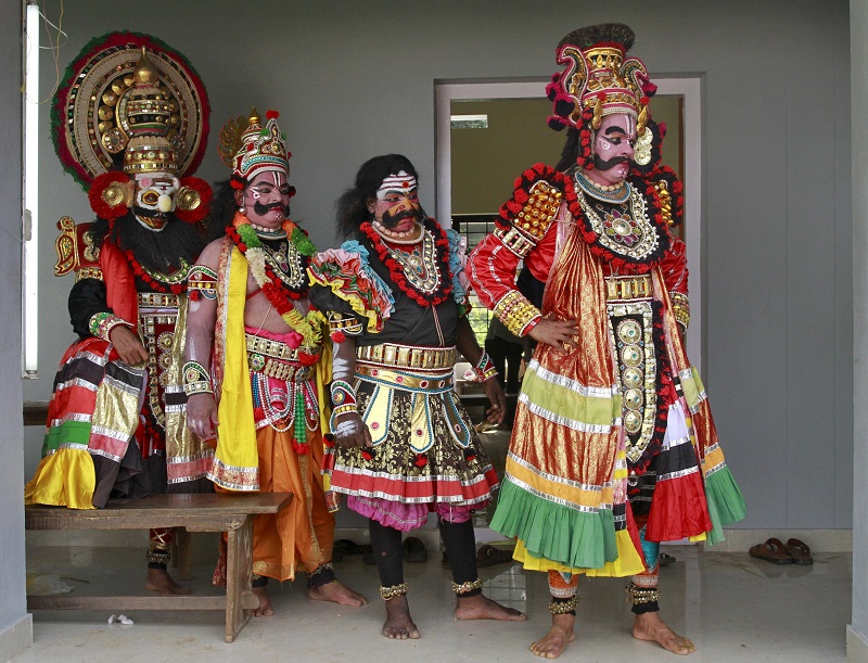 Dancers in traditional attire wait to take part in a performance during festivities marking the start of the annual harvest festival of Onam in Kochi, India, August 28, 2015. u00e2u20acu201d Reuters pic