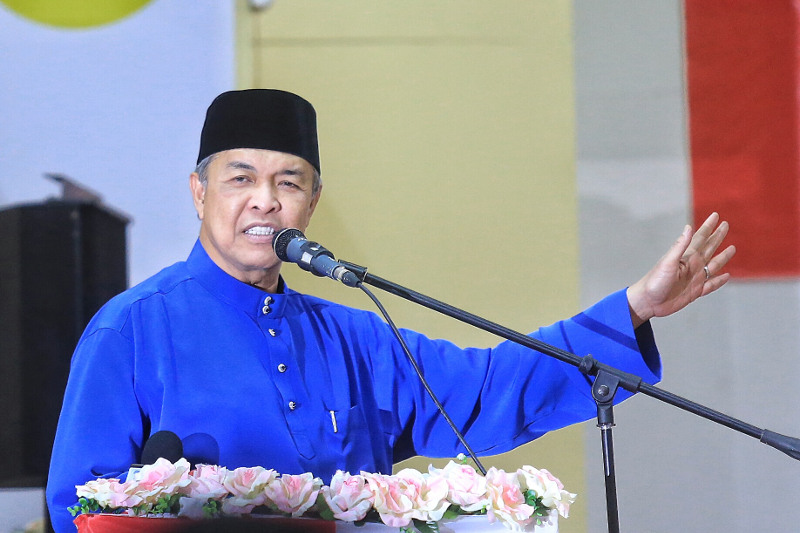 Deputy prime minister Datuk Seri Ahmad Zahid Hamidi opening the Tampin Umno division meeting, August 16, 2015. u00e2u20acu201d Picture by Saw Siow Feng