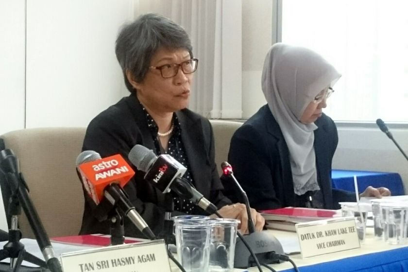 Suhakam vice-chairman Datuk Dr Khaw Lake Tee speaks to the media at a press conference on current affairs, August 24, 2015. u00e2u20acu201d Picture by Zurairi AR