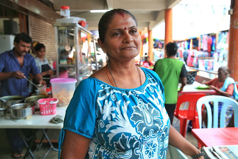 Parames, food stall owner in Kajang, says she is quite happy with Dr Wan Azizah's role as the constituency's assemblyman and called the 'Red Shirts' rally plan as a waste of time. u00e2u20acu201d Picture by Saw Siow Feng 