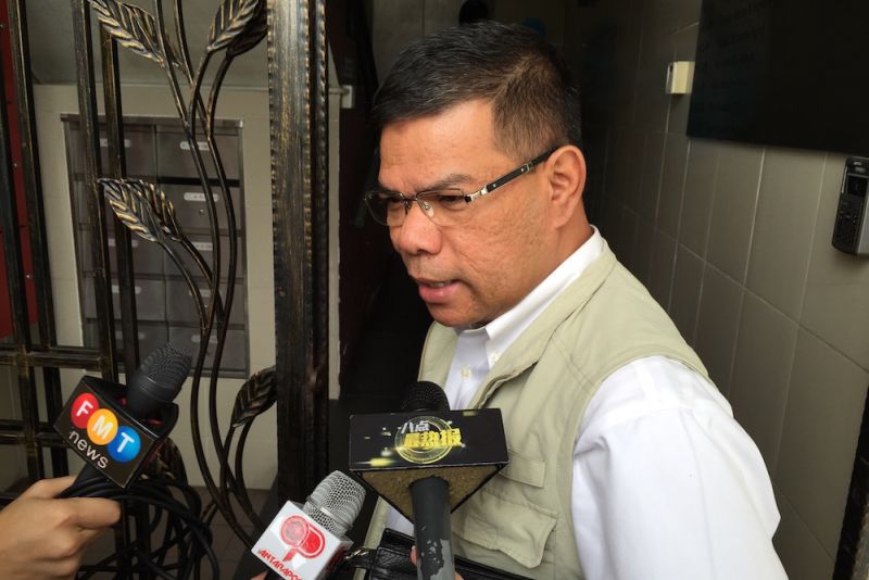 PKRu00e2u20acu2122s Datuk Saifuddin Nasution arrives at the PKR headquarters for a meeting, September 14, 2015. u00e2u20acu201d Picture by Zurairi AR