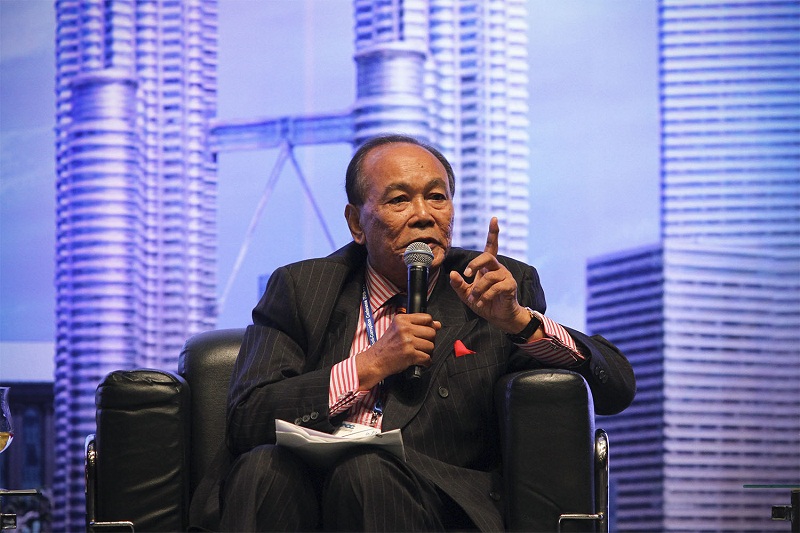 Chairman of Anti-Corruption Advisory Board (MACC), Tunku Abdul Aziz Tunku Ibrahim, delivers a speech at the International Anti-Corruption Conference, in Putrajaya, September 4, 2015. u00e2u20acu201d Picture by Yusof Mat Isa