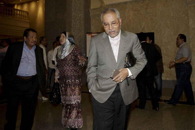 Former Selangor mentri besar Dr Mohamad Khir Toyo arrives at the Federal Court in Putrajaya, September 29, 2015. u00e2u20acu201d Picture by Yusof Mat Isa