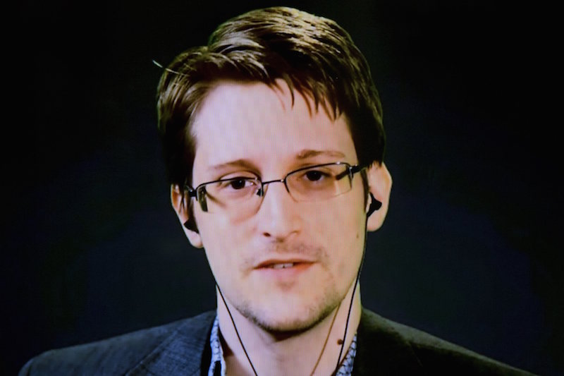 Edward Snowden delivers remarks via video link from Moscow during a discussion regarding an International Treaty on the Right to Privacy, Protection Against Improper Surveillance and Protection of Whistleblowers in New York September 24, 2015. u00e2u20acu201d Reuters