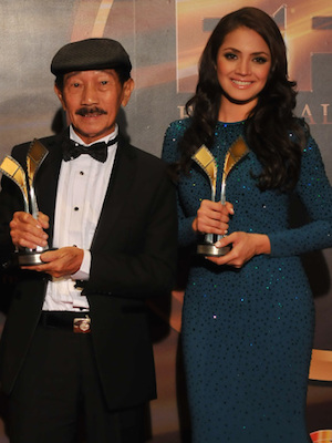 Best Actor, Lee Sai Peng (‘The Journey’) and Best Actress, Fazura (‘Manisnya Cinta Di Cappadocia’). — CinemaOnline pic