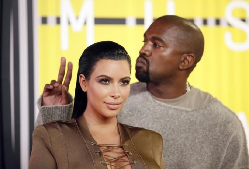 Kim Kardashian and husband Kanye West arrive at the 2015 MTV Video Music Awards in Los Angeles, California, August 30, 2015. u00e2u20acu2022 Reuters pic