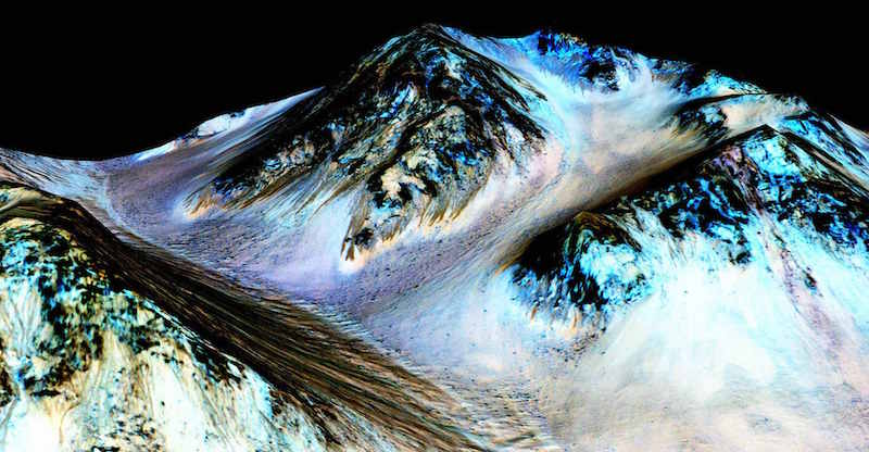 Dark, narrow, 100 metre-long streaks on Mars inferred to have been formed by contemporary flowing water are seen in an image produced by NASA, the Jet Propulsion Laboratory (JPL) and the University of Arizona. u00e2u20acu201d Reuters pic