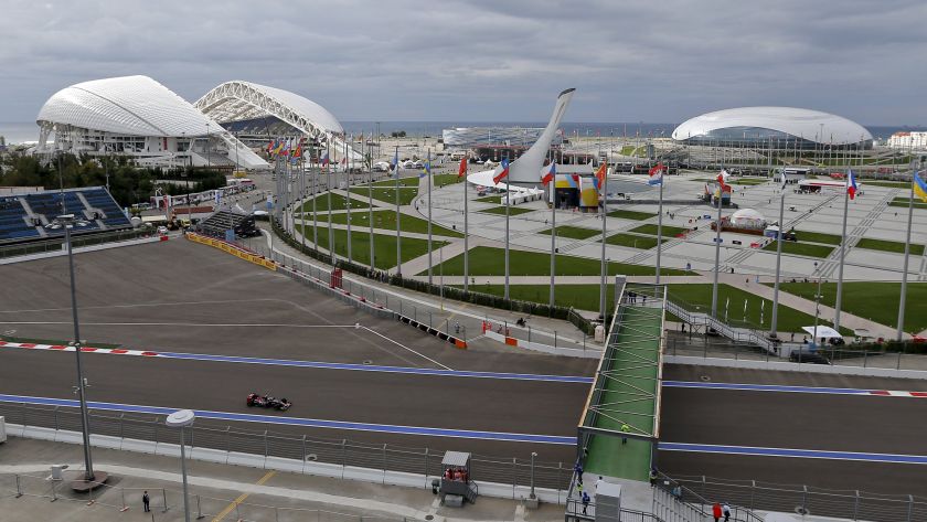 Toro Rosso Formula One driver Carlos Sainz of Spain drives during the first free practice session of the Russian F1 Grand Prix in Sochi, Russia October 9, 2015.  u00e2u20acu201d Reuters pic