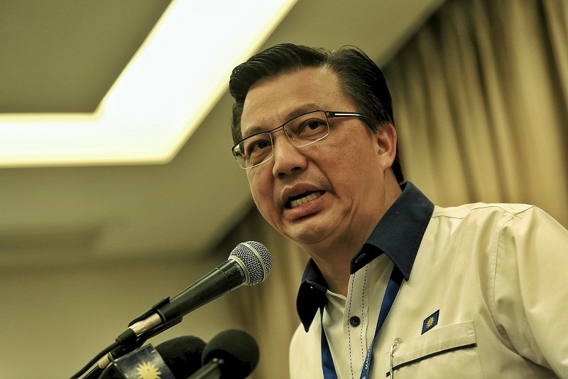 MCA President Liow Tiong Lai speaks at a press conference after the partyu00e2u20acu2122s 62nd annual general meeting in Kuala Lumpur, October 11, 2015. u00e2u20acu201d Picture by Saw Siow Feng