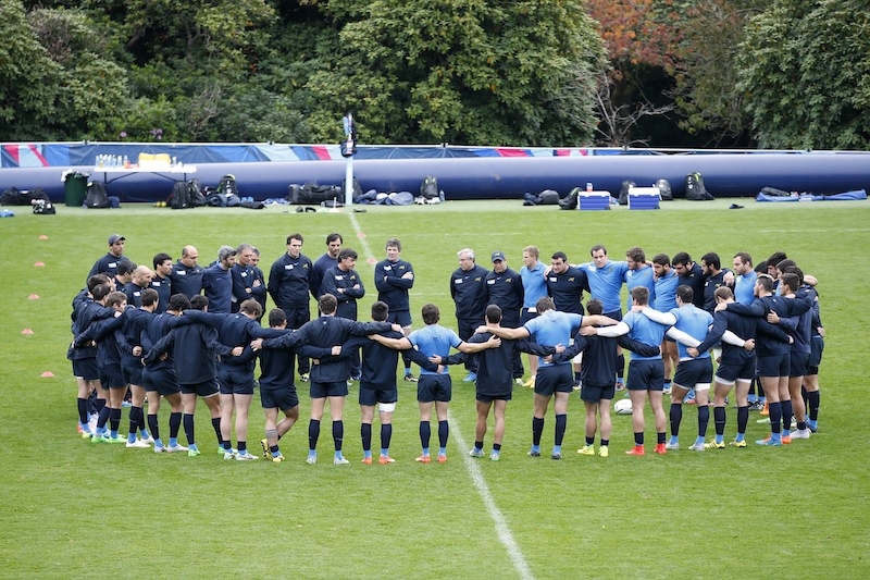 Argentina head coach Daniel Hourcade talks to the players during training at Pennyhill Park, Bagshot, Surrey.u00c2u00a0u00e2u20acu201d Reuters pic