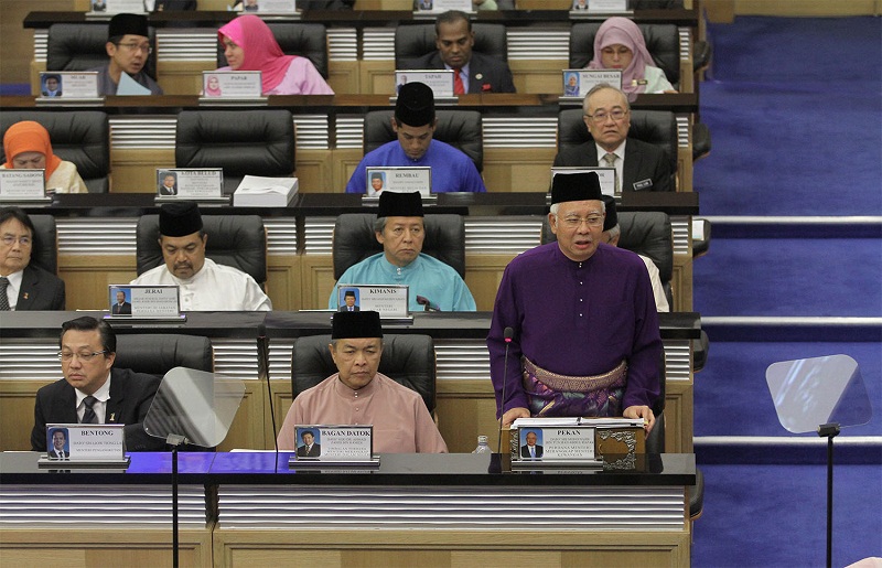 Prime Minister Datuk Seri Najib Razak tables the 2016 budget at Parliament in Kuala Lumpur, October 23, 2015. u00e2u20acu201d Picture by Yusof Mat Isa
