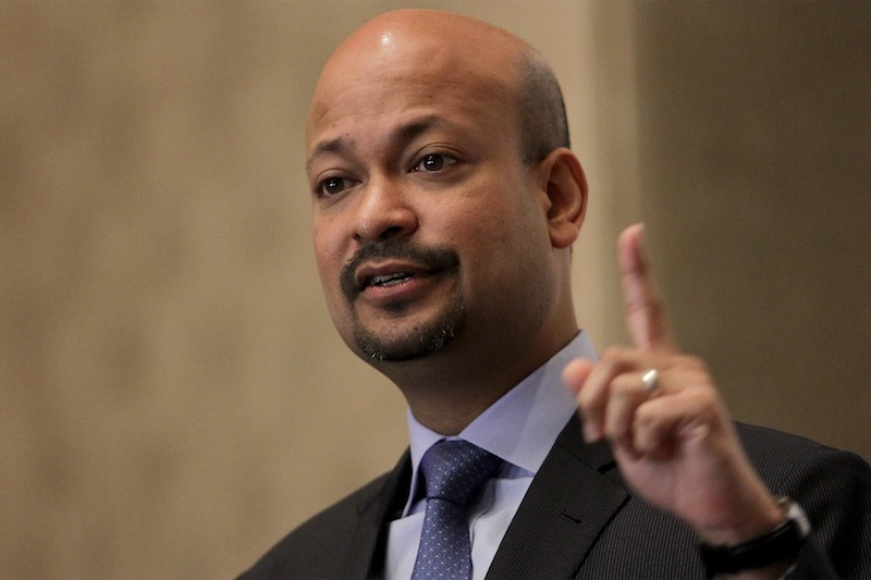 1MDB President and Group Executive Director, Arul Kanda speaks during a news conference at the Royal Chulan in Kuala Lumpur, October 31, 2015. u00e2u20acu201d Picture by Mohd Yusof Mat Isa n