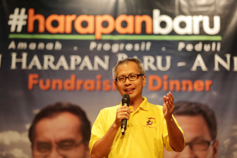 Tony Pua speaking during Parti Amanah Negarau00e2u20acu2122s fundraising dinner in Kuala Lumpur, Oct 7, 2015. u00e2u20acu201d Picture by Choo Choy May