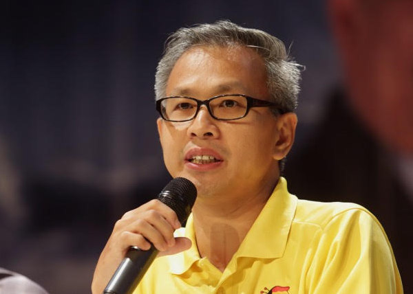 Tony Pua speaking during Parti Amanah Negarau00e2u20acu2122s fundraising dinner in Kuala Lumpur, Oct 7, 2015. u00e2u20acu201d Picture by Choo Choy May
