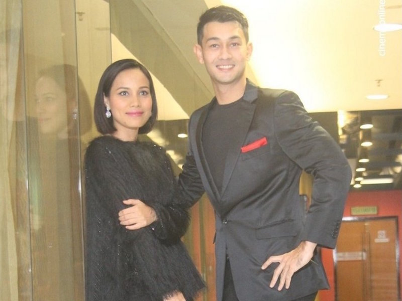 Farid Kamil and Nadiya Nisaa star together for the first time in u00e2u20acu02dcLove, Supermoonu00e2u20acu2122. u00e2u20acu201d CinemaOnline pic