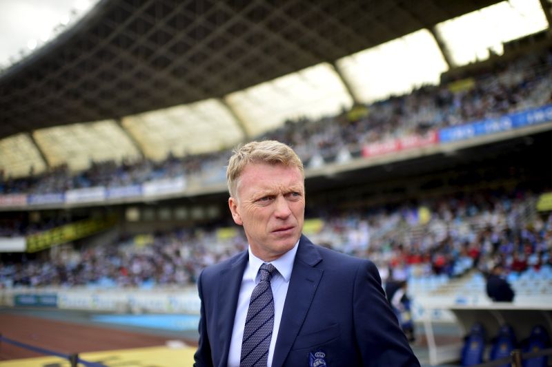 Real Sociedad coach David Moyes  before their Spanish first division match against Atletico Madrid at Anoeta stadium in San Sebastian, northern Spain, October 18, 2015. REUTERS/Vincent West