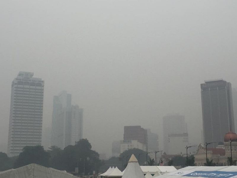 The worsening haze near Dataran Merdeka, where the run was supposed to start tomorrow, can be seen in this photo. u00e2u20acu201d Picture from SCKL marathon Facebook page