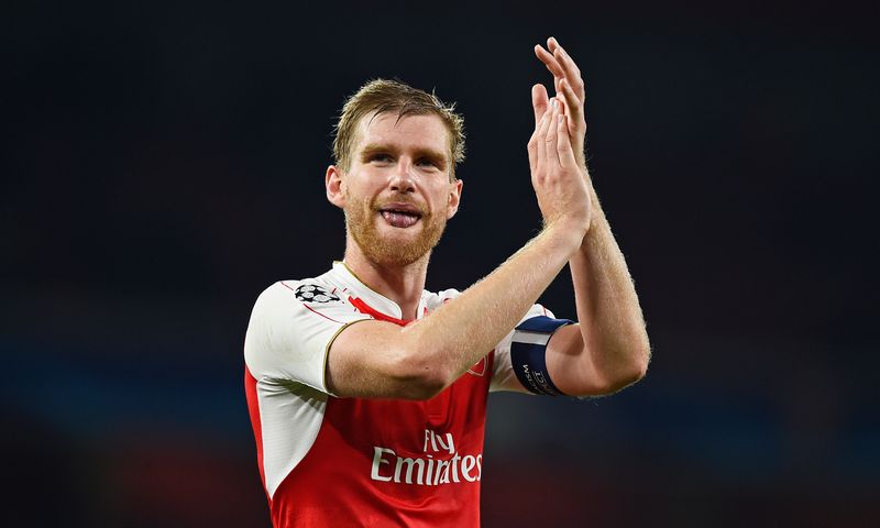 Arsenal's Per Mertesacker applauds the fans at the end of the Champions League match against Bayern Munich at the Emirates Stadium, October 20, 2015. u00e2u20acu201d Reuters pic