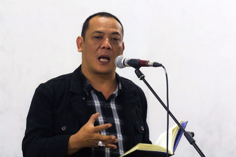 Indonesian poet Sitok Srengenge, who is supposed to take part in the Singapore Writers Festival, has come under fire from members of the Indonesian arts community for allegations of rape. u00e2u20acu201du00c2u00a0TODAY pic