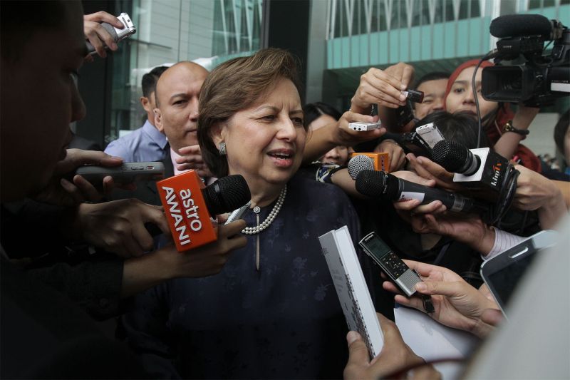 Tan Sri Dr Zeti Akhtar Aziz speaks to members of the media at Sasana Kijang in Kuala Lumpur, October 24, 2015. u00e2u20acu2022 Picture by Yusof Mat Isa 