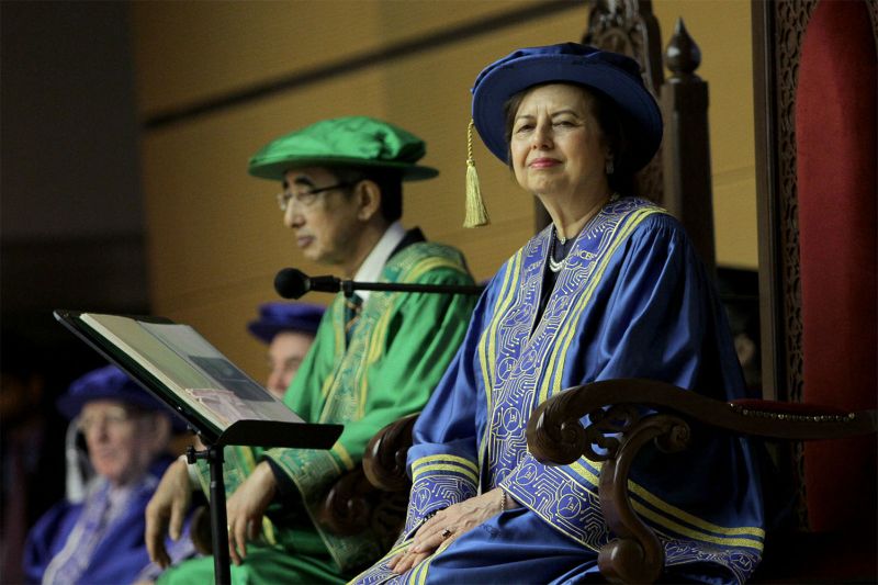 Tan Sri Dr Zeti Akhtar Aziz attends INCEIFu00e2u20acu2122s 7th Convocation Ceremony at Sasana Kijang in Kuala Lumpur, October 24, 2015. u00e2u20acu2022 Picture by Yusof Mat Isa