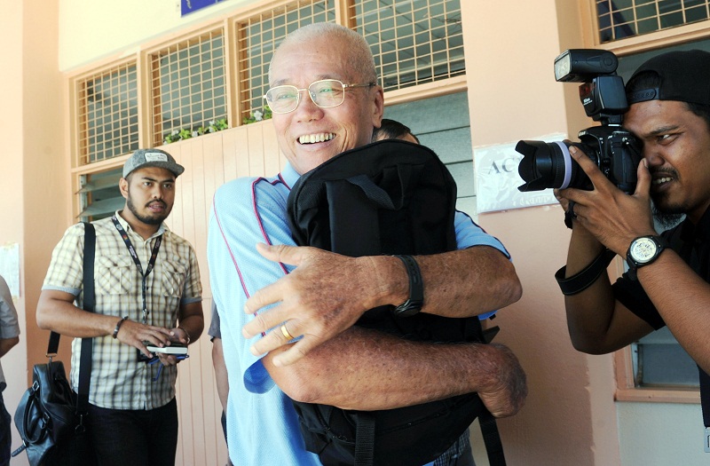 60-year-old Chong Sing Woh, a retiree from the private sector, is among 2,667 private candidates sitting for the SPM this year. u00e2u20acu201d Bernama pic
