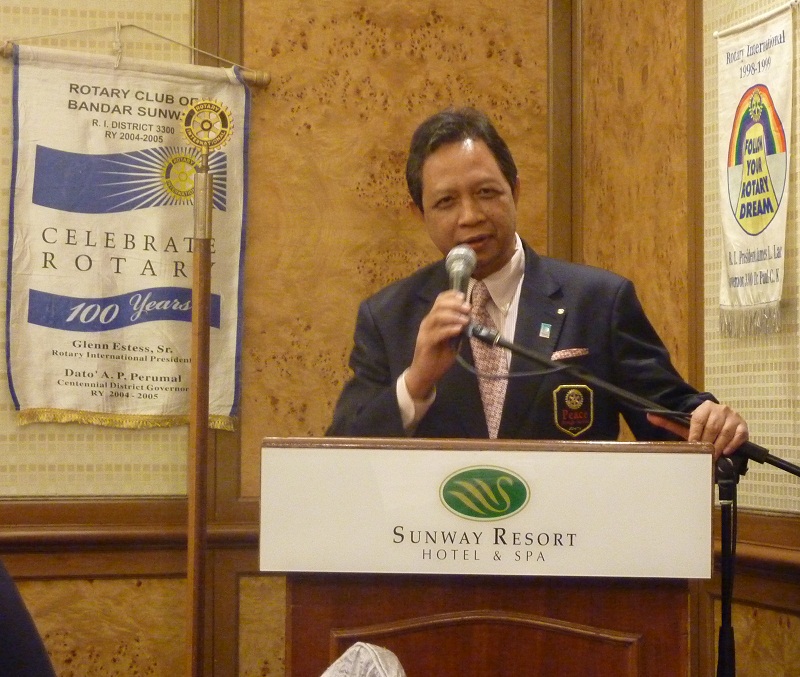 Mansoor Saat speaks to Malay Mail Online on November 10, 2015. u00e2u20acu201d Picture courtesy of Mansoor Saat