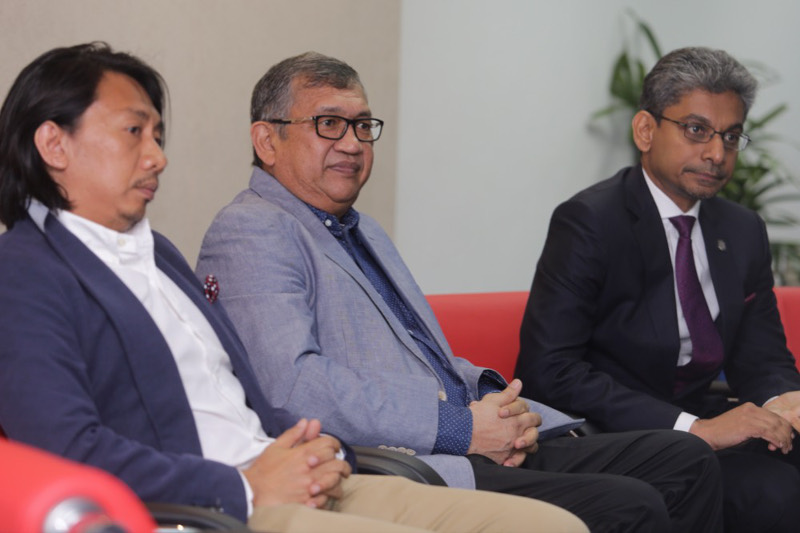 Lawyer Amer Hamzah Arshad, former Attorney-General Tan Sri Abdul Gani Patail (centre) and president of Malaysia Bar Steven Thiru (left), attending the Bar Council forum on u00e2u20acu02dcSOSMA u00e2u20acu201c Wolf in Sheep's Clothing?u00e2u20acu2122 on Nov 3, 2015. u00e2u20acu201d Picture by Choo Choy 