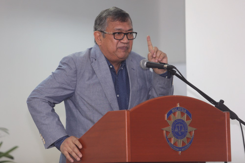 Former Attorney-General Tan Sri Abdul Gani Patail speaking at the Bar Council forum on u00e2u20acu02dcSOSMA u00e2u20acu201c Wolf in Sheep's Clothing?u00e2u20acu2122 on Nov 3, 2015. u00e2u20acu201d Picture by Choo Choy May