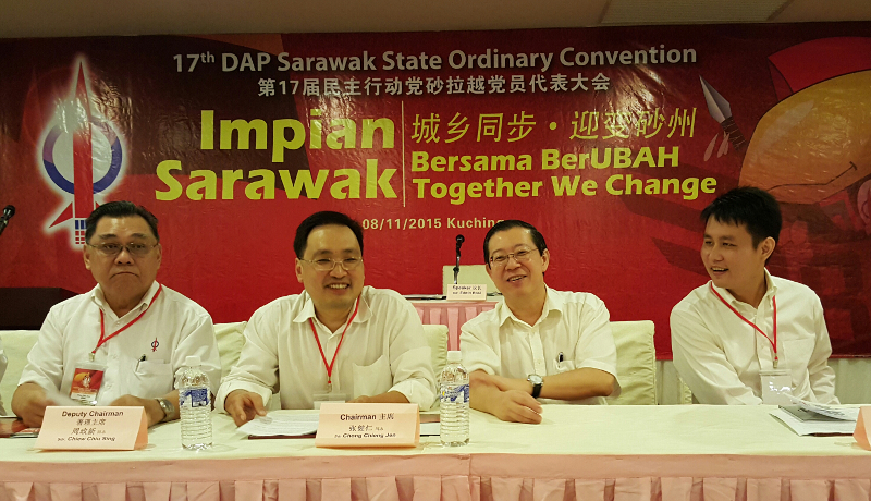 Sarawak DAP chairman Chong Chieng Jen (second left) says it was DAP;s responsibility  to ensure the State Barisan did not do well in the Sarawak elections to force the prime minister to quit. 