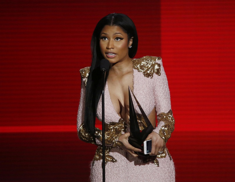 Nicki Minaj accepts the award for favourite hip hop album for u00e2u20acu02dcThe Pinkprintu00e2u20acu2122 during the 2015 American Music Awards in Los Angeles, November 23, 2015. u00e2u20acu201d Reuters pic