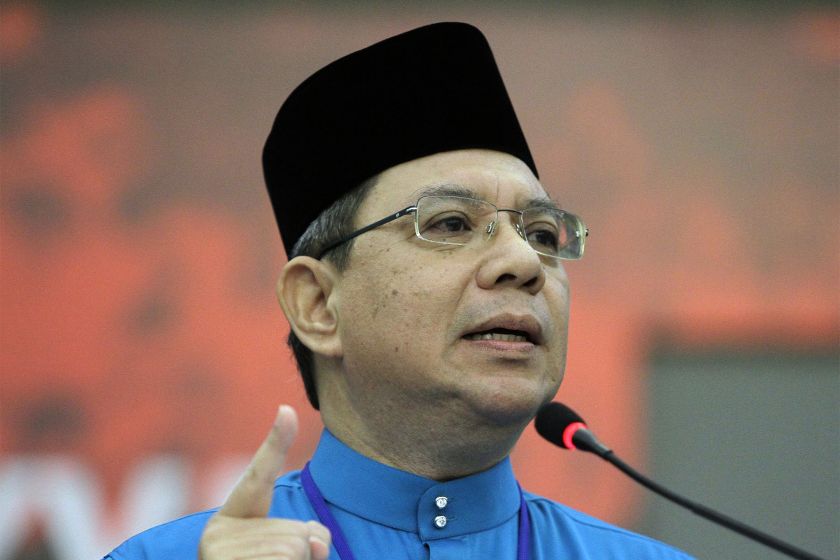 Datuk Saifuddin Abdullah delivers his speech at the PKR Congress in Shah Alam, November 28, 2015. u00e2u20acu201d Picture by Yusof Mat Isa