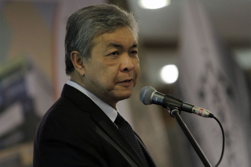 Datuk Seri Dr Ahmad Zahid Hamidi speaks at National Book Award 2015 at Putra World Trade Centre in Kuala Lumpur, November 26, 2015. u00e2u20acu2022 Picture by Yusof Mat Isa