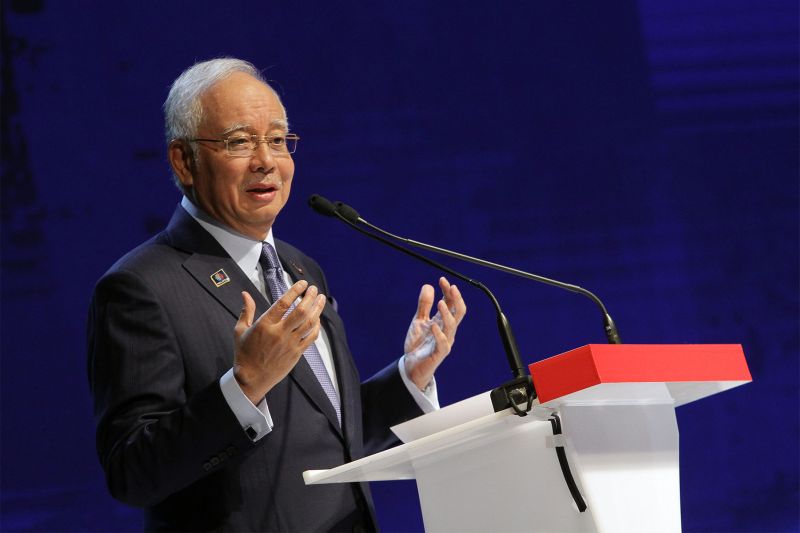 Datuk Seri Najib Razak delivers his keynote speech at the 2015 Asean Business and Investment Summit at the Shangri-La Hotel in Kuala Lumpur, November 20, 2015. u00e2u20acu2022 Pcture by Yusof Mat Isa