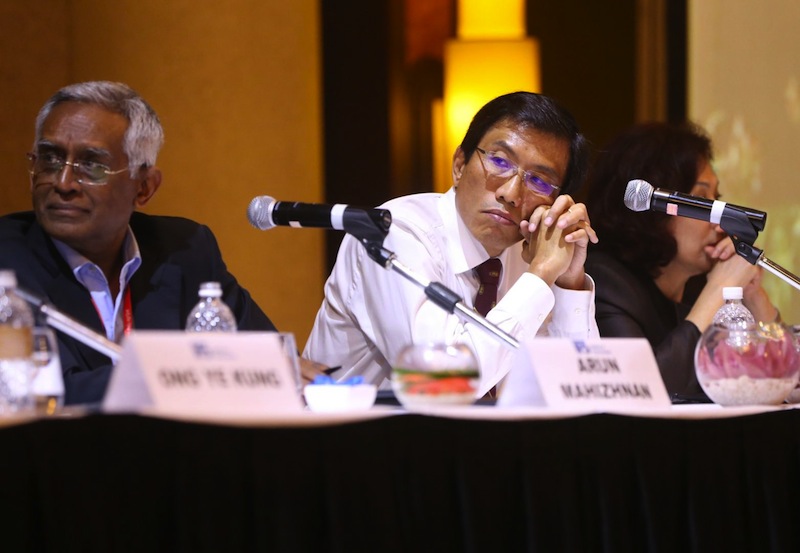 SDP Secretary-General Chee Soon Juan at the concluding session of the Post-Election Conference 2015 held at the Orchard Hotel on Nov 4, 2015. u00e2u20acu201d TODAY pic