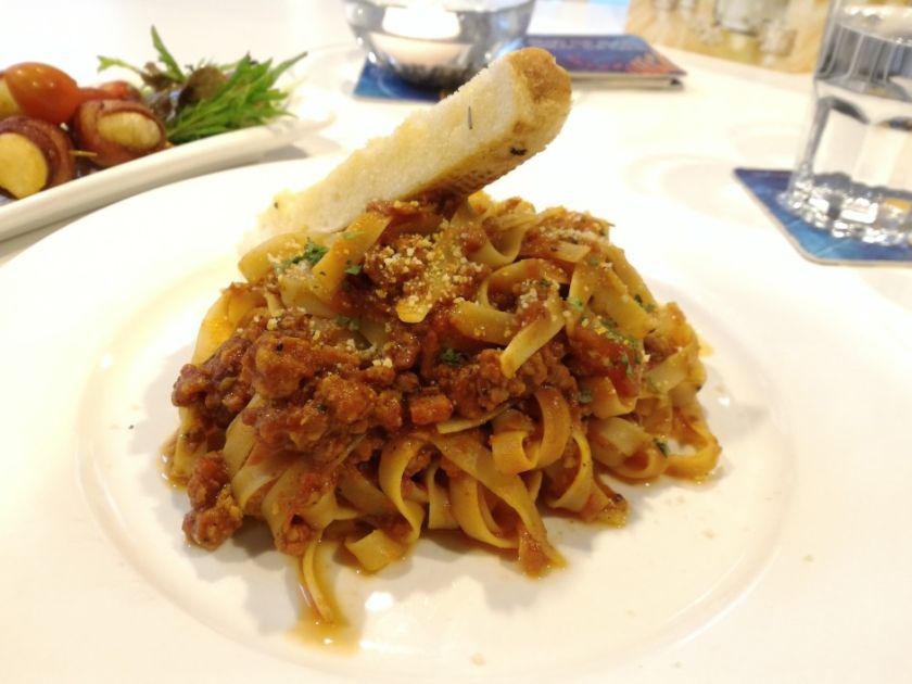 Minced pork Bolognese, meaty mouthfuls of OM NOM NOM — with a piece of toast for mopping up left-over sauce — Picture by Alan Wong