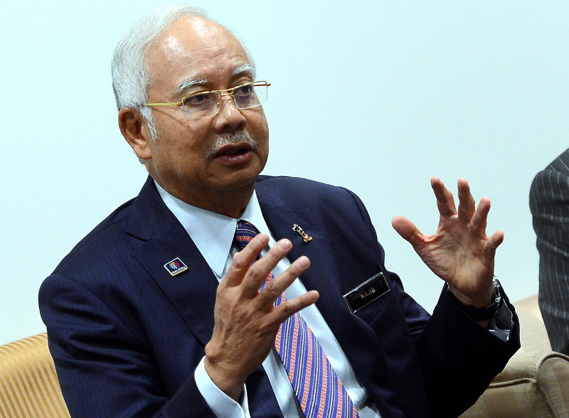 Umno president Datuk Seri Najib Razak giving a press conference to explain the decisions made during the partyu00e2u20acu2122s Supreme Council meeting chaired by him in Parliament House, Kuala Lumpur, Nov 24, 2015. u00e2u20acu201d Bernama pic
