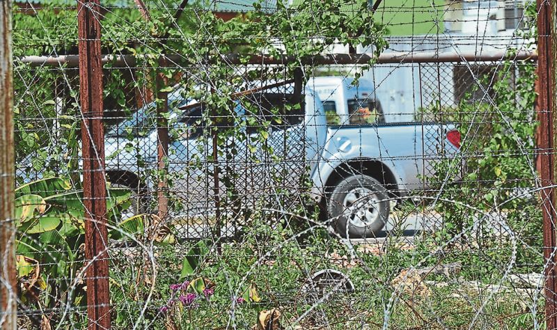 This picture taken by Malay Mail at the Malaysia-Thailand border near Bukit Kayu Hitam in March shows such holes allow people to come in and out of the country easily. u00e2u20acu201d Picture by Sayuti Zainudin.
