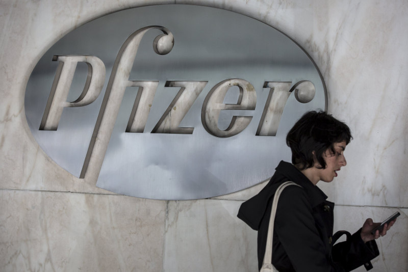 Botox maker Allergan Plc and Pfizer Inc said they were in early, friendly talks to create the world's largest drug maker. u00e2u20acu201d Reuters pic