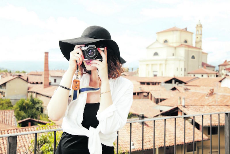 Hey, being alone while travelling means you're able to spend as much time as you want on photo-taking and selfies! u00e2u20acu201d TODAY pic