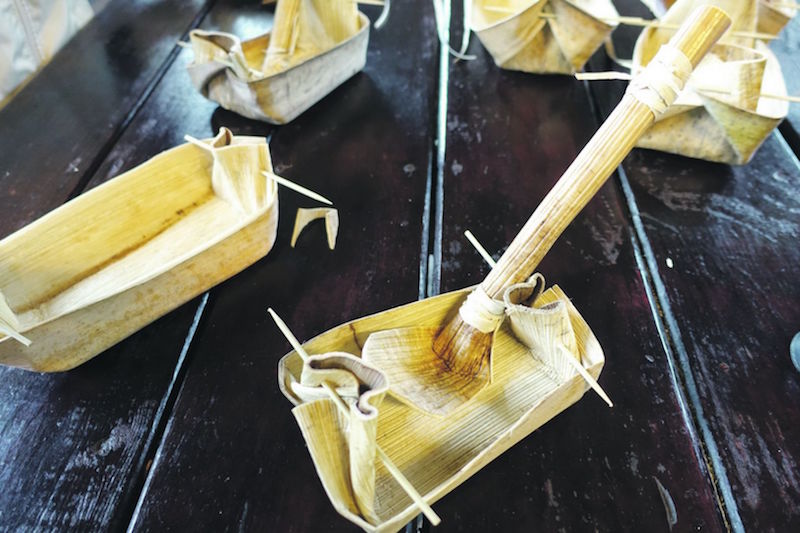 Shin-Liu Farm: Making Amis cutlery. — TODAY pic